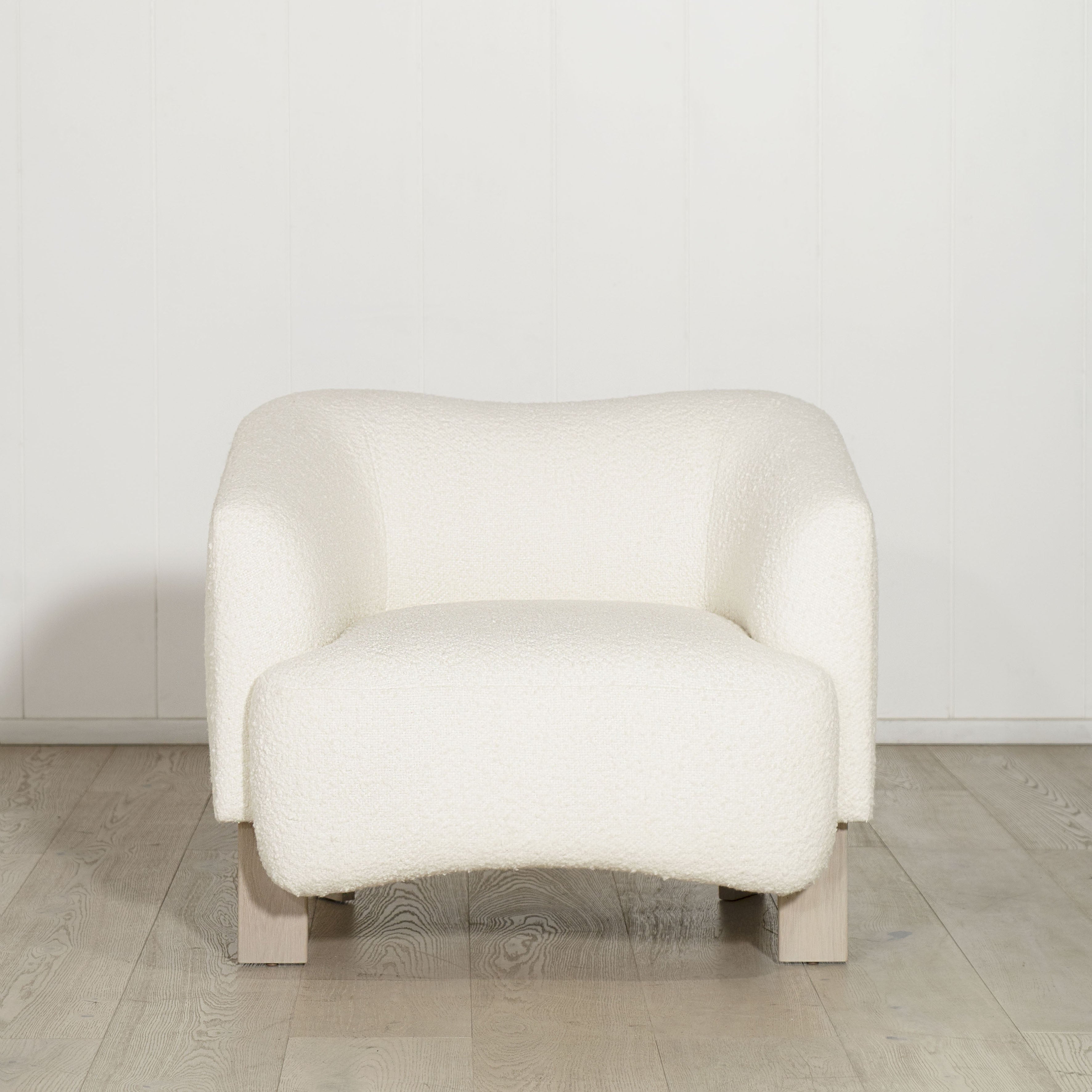 Curved Palm Chair, Muskoka Living Collection - Shown in Berber White. Oak finished in Alpaca White / Smoke.