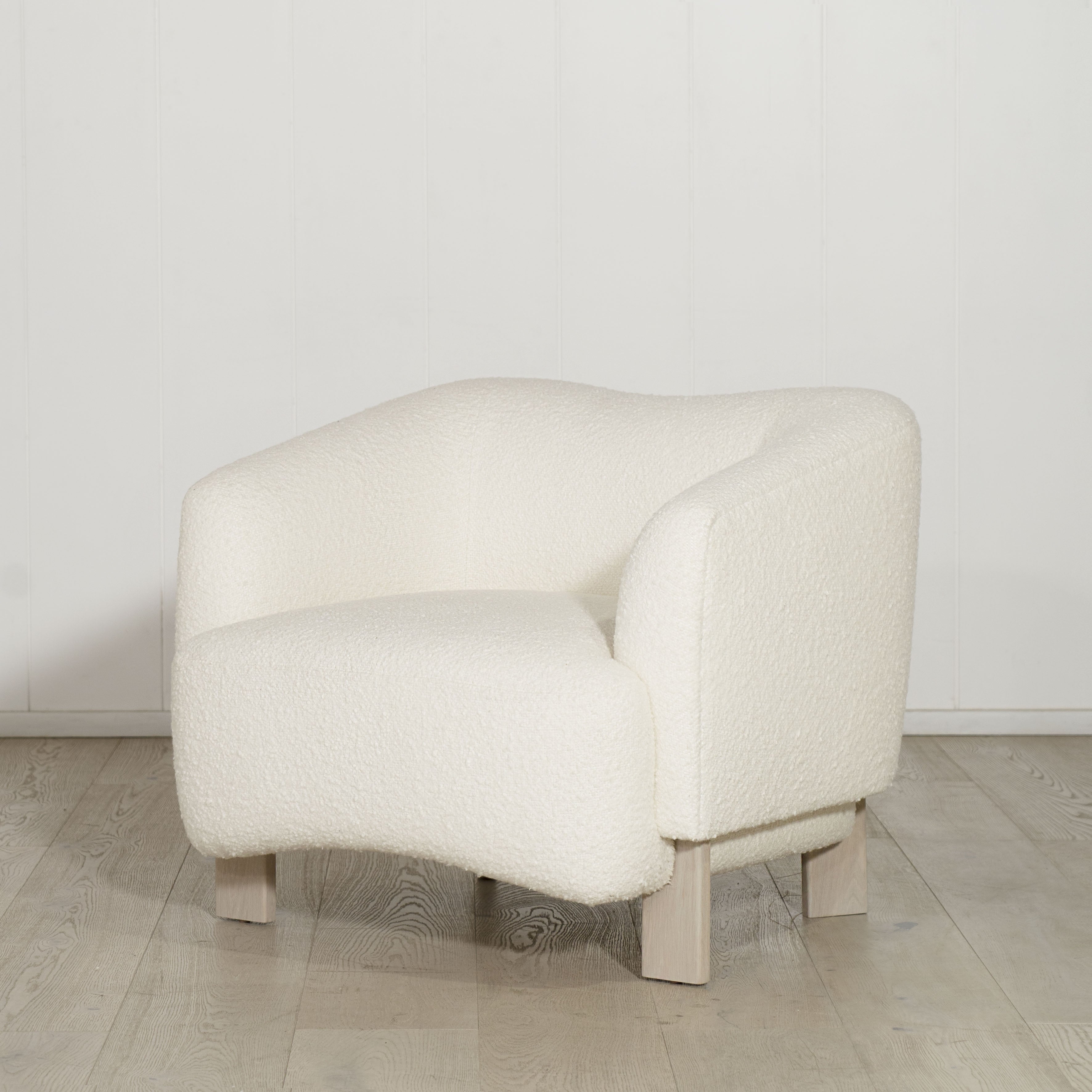 Curved Palm Chair, Muskoka Living Collection - Shown in Berber White. Oak finished in Alpaca White / Smoke.