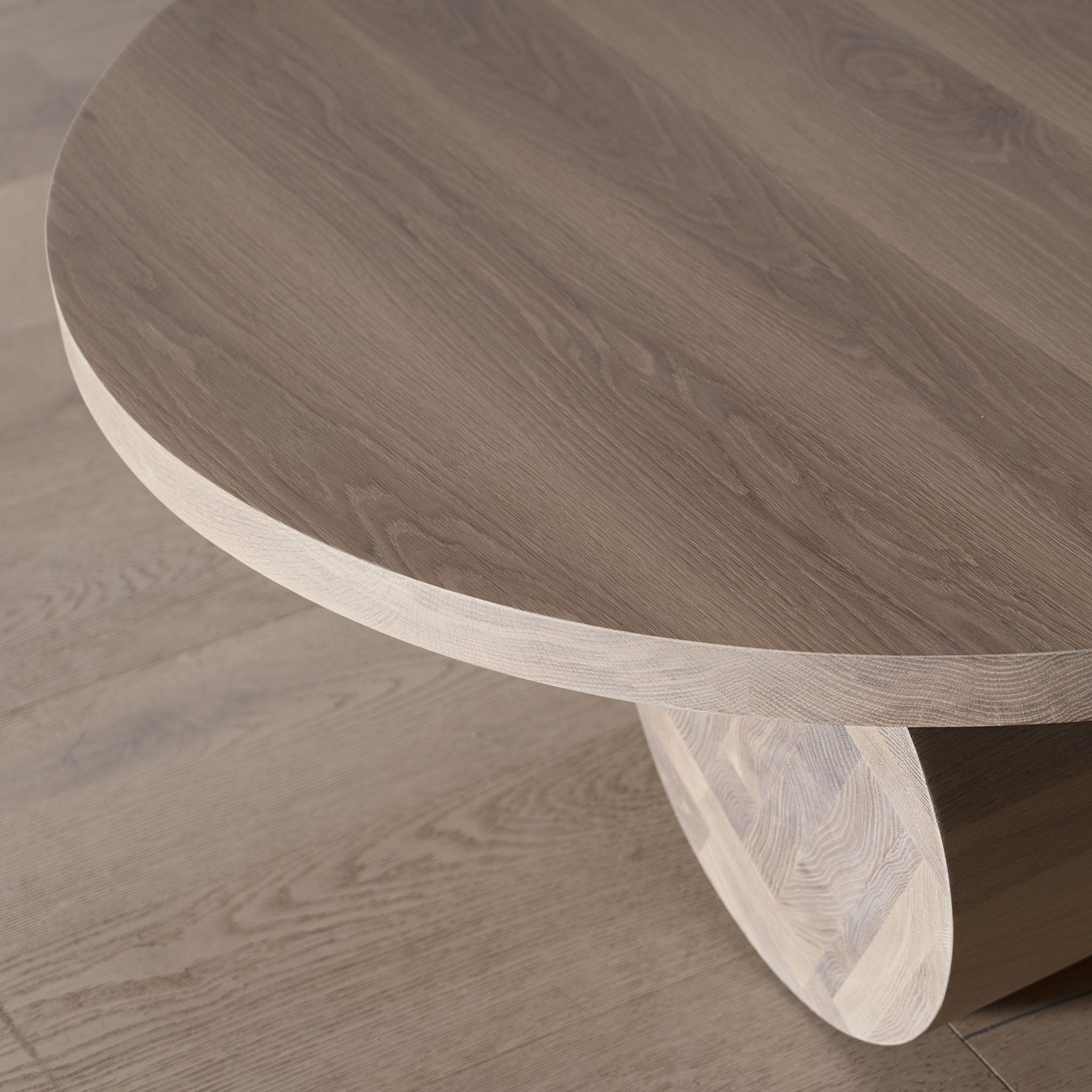 Aubrey Round Coffee Table, Muskoka Living Collection - Oak finished in Nordic White / Natural