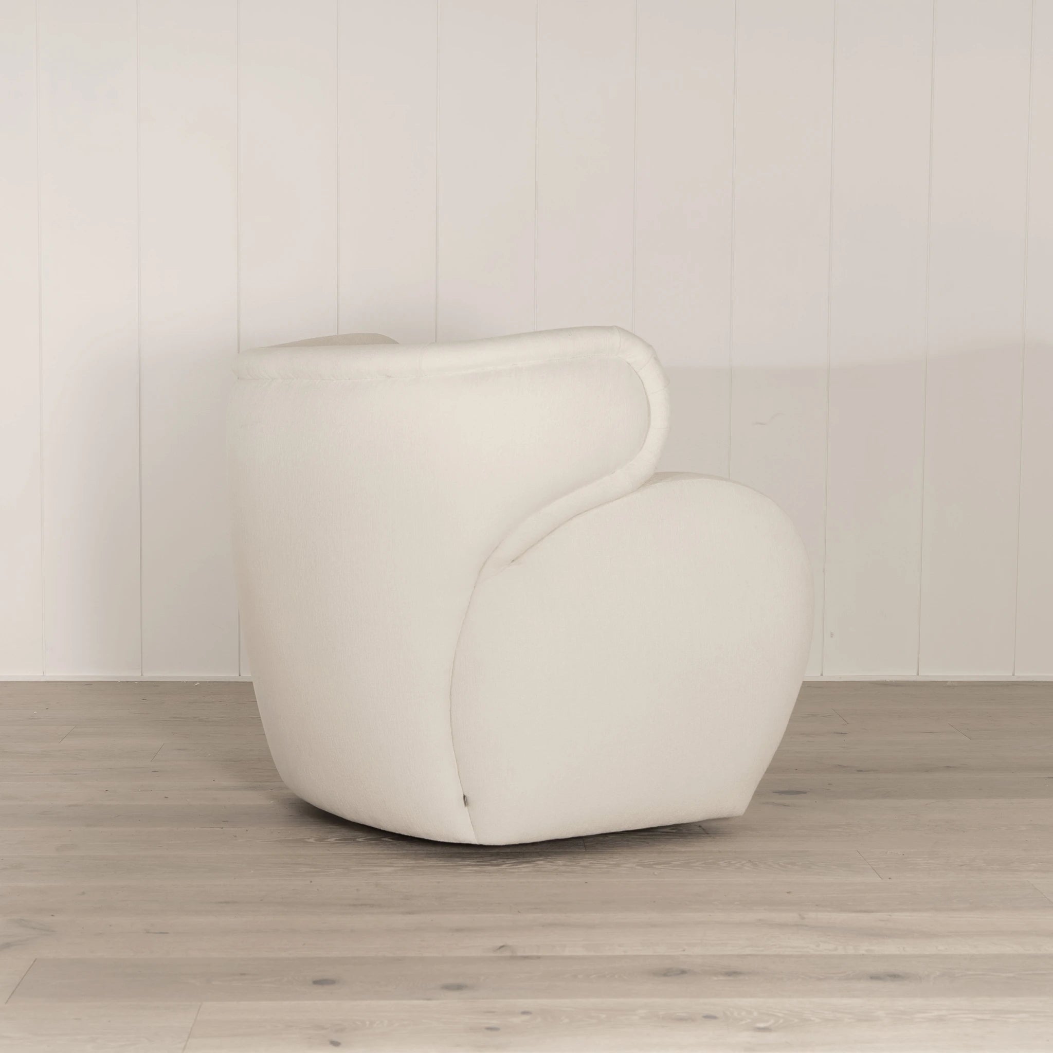 Harlem chair - Shown in swivel, Gowan Vanilla | Muskoka Living Collection